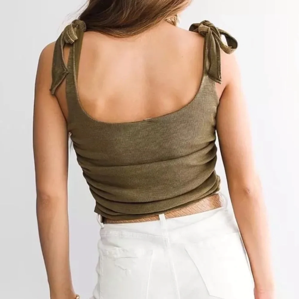 FREE PEOPLE ❤️‍🔥 ARMY GREEN TOP NWT SIZE MEDIUM